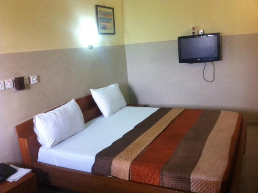 Neighbourhood Guest House Abuja Room photo